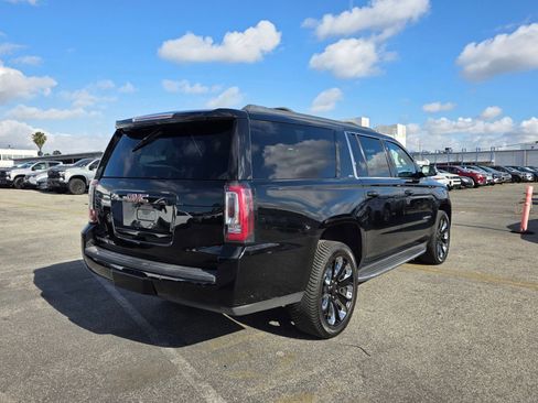 Used 2019 GMC Yukon XL SLT AWD/4WD image 7