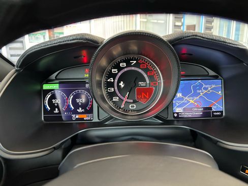 Used 2020 Ferrari Portofino RWD image 17