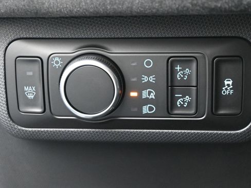 Used 2025 Ford Mustang Mach-E GT image 36