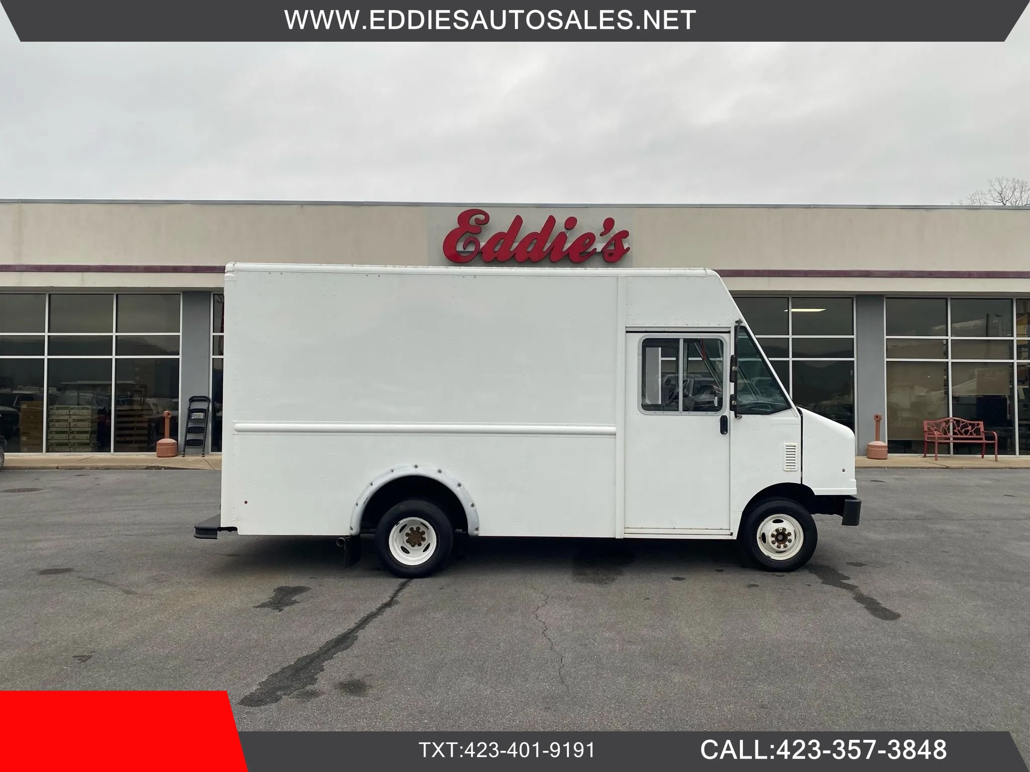 Used 2013 Ford E-350 and Econoline 350 Super Duty w/ Air Conditioning Prep Pkg RWD image 1