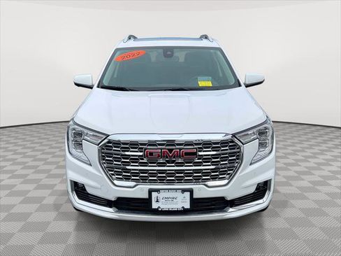 Used 2022 GMC Terrain Denali w/ Denali Premium Package AWD/4WD image 2