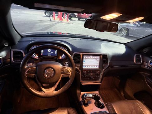 Used 2015 Jeep Grand Cherokee Limited image 10