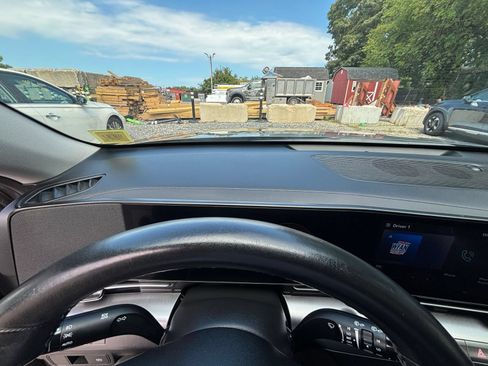 Used 2025 Hyundai Kona SEL AWD/4WD image 35