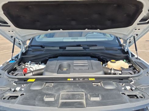 Certified 2025 Land Rover Range Rover Sport SE AWD/4WD image 14