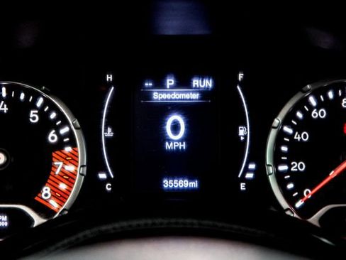 Used 2023 Jeep Renegade Latitude image 21