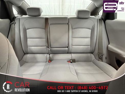 Used 2021 Chevrolet Malibu LT image 15