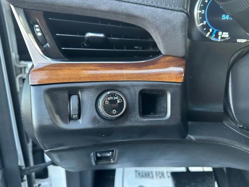 Used 2016 Cadillac Escalade ESV Premium RWD image 25