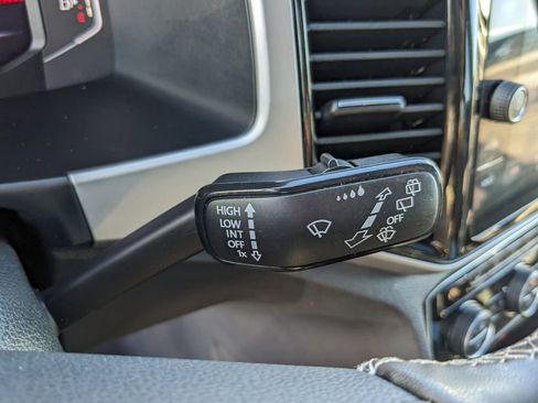 Certified 2023 Volkswagen Atlas Cross Sport SE w/ Panoramic Sunroof Package image 31