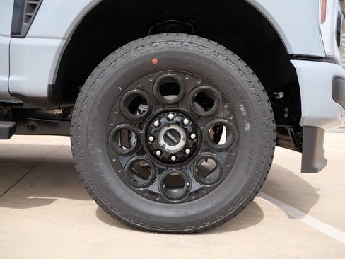 New 2026 Ford F250 Lariat w/ Black Appearance Package AWD/4WD image 7
