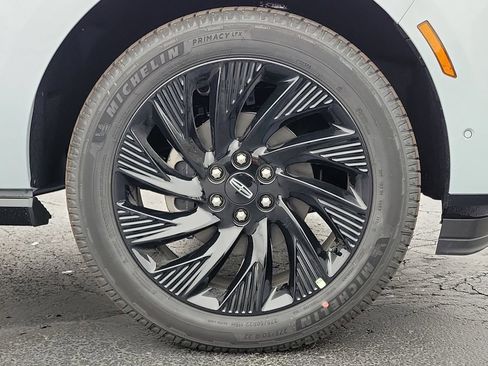 New 2025 Lincoln Navigator L Reserve w/ Jet Appearance Package image 9