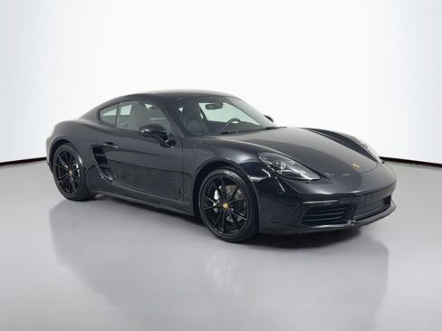 Used 2022 Porsche 718 Cayman w/ Premium Package RWD image 3