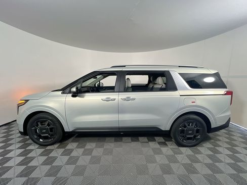 New 2026 Kia Carnival EX FWD image 8