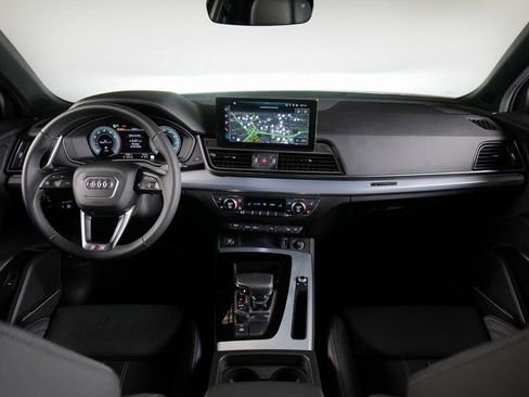 Certified 2025 Audi Q5 2.0T Premium Plus AWD/4WD image 9