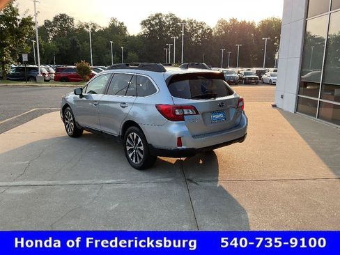 Used 2017 Subaru Outback 2.5i Limited AWD/4WD image 4