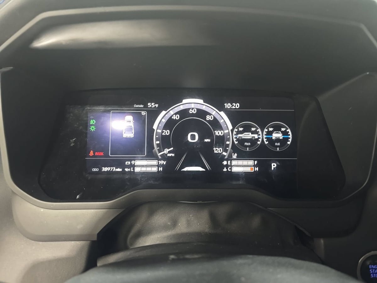Used 2022 Toyota Tundra Platinum AWD/4WD image 6