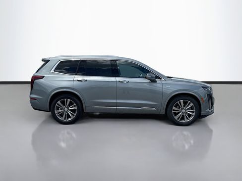 Used 2024 Cadillac XT6 Premium Luxury FWD image 6
