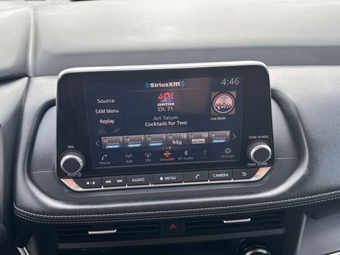 Used 2025 Nissan Rogue SV FWD image 20