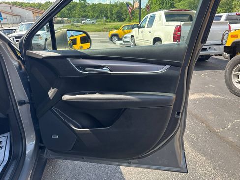Used 2019 Cadillac XT5 Premium Luxury AWD/4WD image 28