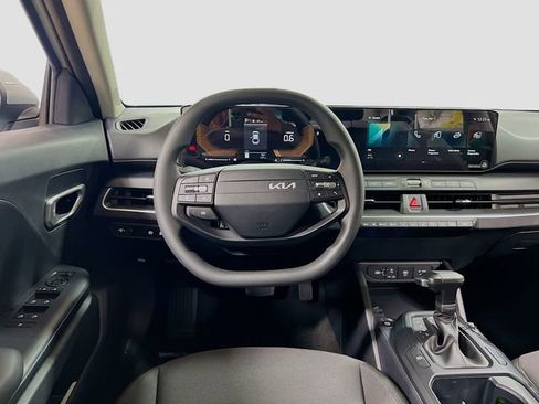 New 2026 Kia K4 LXS image 21