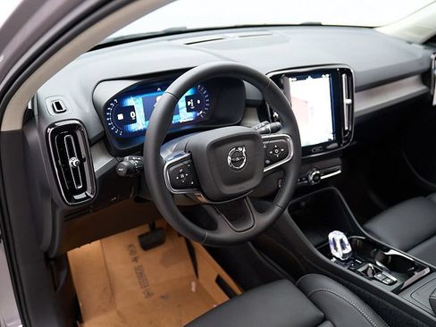 New 2026 Volvo XC40 B5 Plus w/ Climate Package AWD/4WD image 13