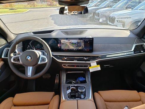 New 2026 BMW X7 xDrive40i w/ M Sport Package image 8