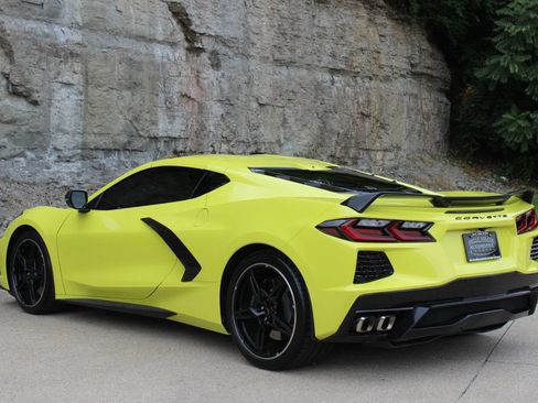 Used 2022 Chevrolet Corvette Stingray Premium Cpe w/ Z51 Performance Package RWD image 7