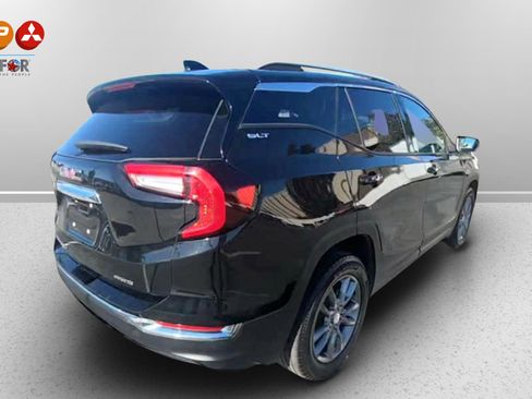 Used 2024 GMC Terrain SLT image 9