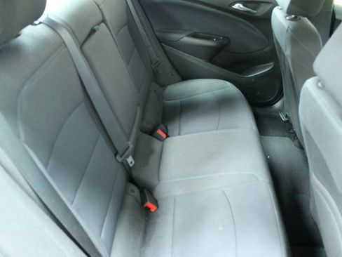 Used 2018 Chevrolet Cruze LT image 9
