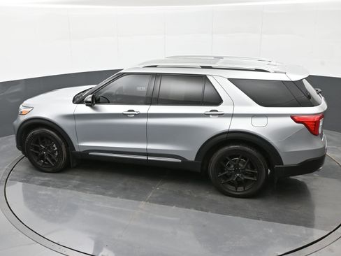 Used 2020 Ford Explorer Platinum w/ Premium Technology Package image 36