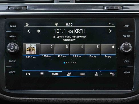 Used 2022 Volkswagen Tiguan SE w/ Panoramic Sunroof Package image 14