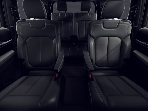 New 2026 Jeep Grand Cherokee L Limited AWD/4WD image 3