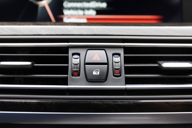 Used 2014 BMW 750i RWD image 98