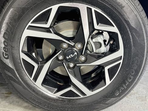 Used 2024 Kia Sportage LX FWD image 35
