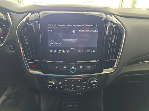 Used 2023 Chevrolet Traverse LT FWD image 15