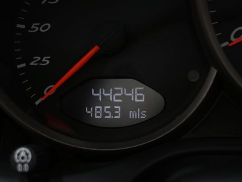 Used 2010 Porsche Boxster RWD image 23