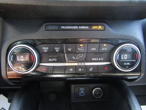 Used 2021 Ford Escape SEL w/ Technology Package AWD/4WD image 18