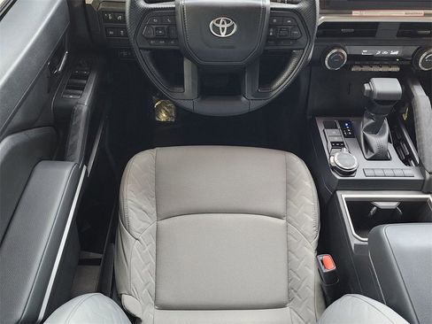 New 2025 Toyota Tacoma SR5 image 7