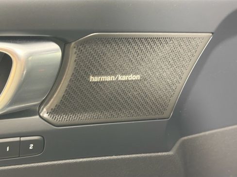 Certified 2023 Volvo C40 P8 Recharge Ultimate AWD/4WD image 20