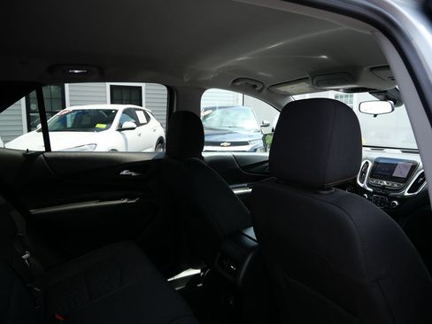 Used 2020 Chevrolet Equinox LT AWD/4WD image 25