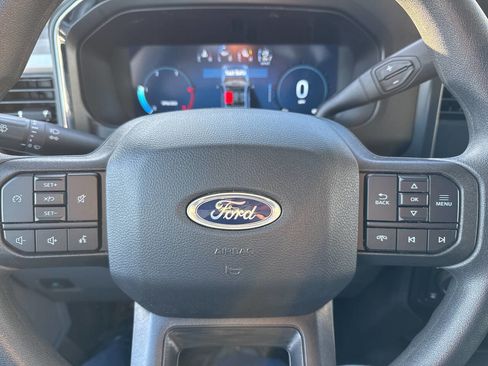 Certified 2025 Ford F350 XLT w/ Black Appearance Package AWD/4WD image 38