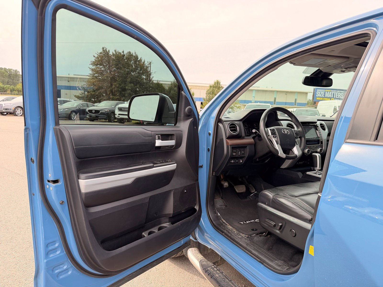 Used 2020 Toyota Tundra Limited w/ Limited Premium Package AWD/4WD image 14