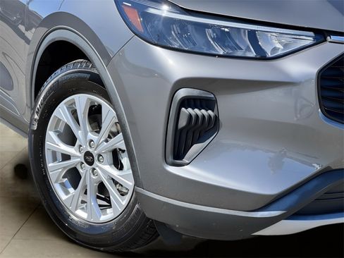 Used 2023 Ford Escape Active w/ Tech Pack #2 image 45