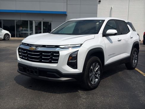Certified 2025 Chevrolet Equinox LT w/ Safety and Technology Package AWD/4WD image 2