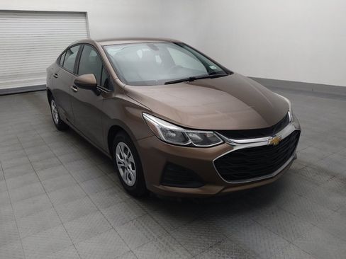 Used 2019 Chevrolet Cruze LS FWD image 13