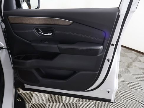Used 2017 Honda Pilot Elite image 30