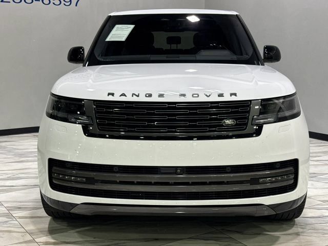 Used 2023 Land Rover Range Rover SE AWD/4WD image 3