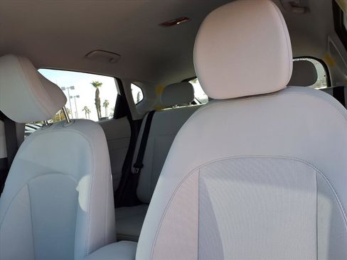 New 2026 Hyundai Kona SE image 6