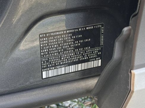 Used 2026 Volkswagen Tiguan SE FWD image 29