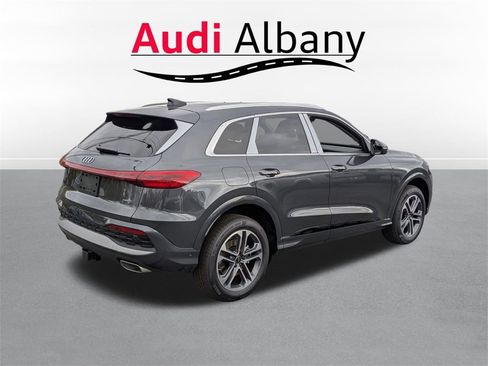 New 2025 Audi Q5 Premium Plus image 4