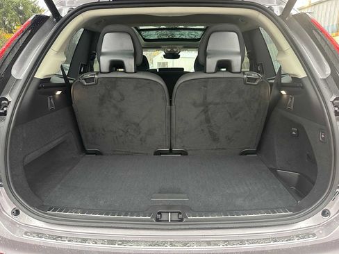 New 2026 Volvo XC90 B5 Core w/ Protection Package Premier image 14